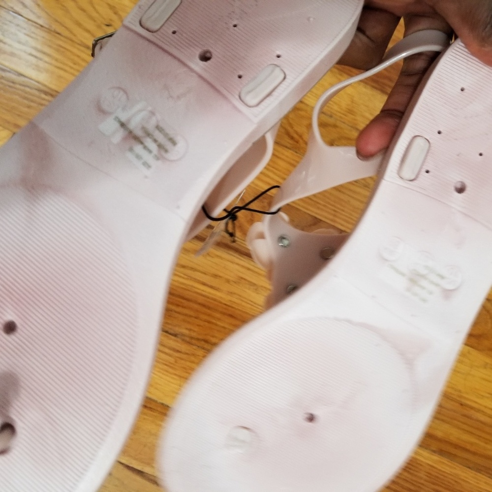 Flats - Picture 4 of 5